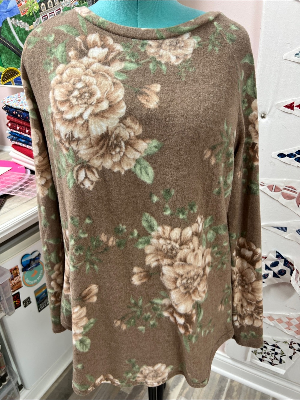 Cozy Floral Fleece Pullover Sweatshirt - Brown